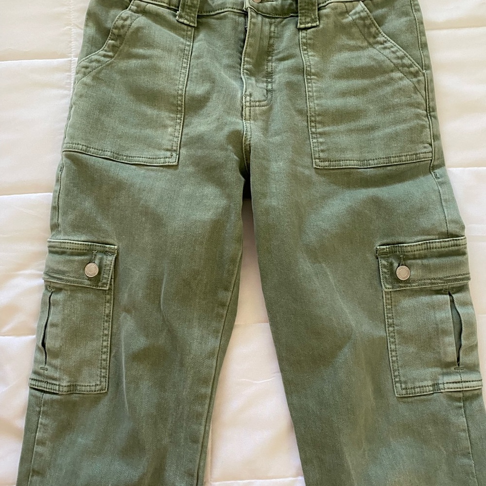 Straight Leg Cargo Jeans in Olive Green